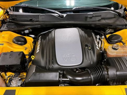 Used 2017 Dodge Challenger R/T RWD image 33