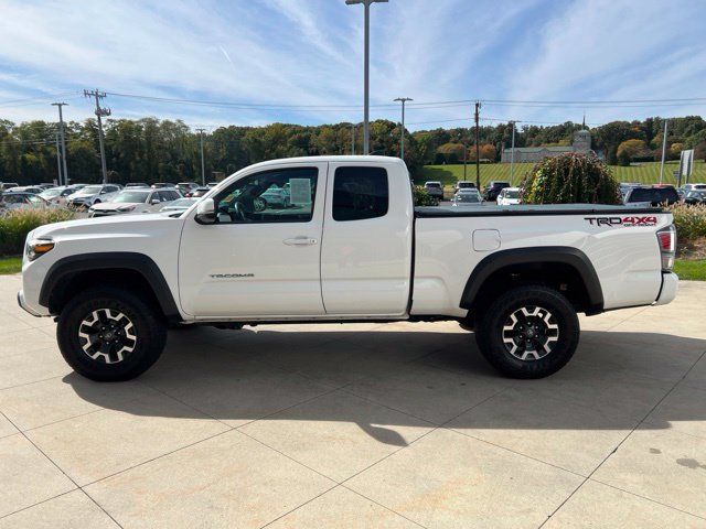 Used 2022 Toyota Tacoma TRD Off-Road w/ TRD Premium Off Road Package AWD/4WD image 4
