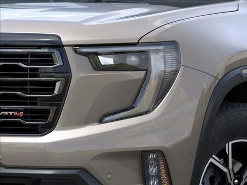 New 2026 GMC Acadia AT4 w/ Luxury Package AWD/4WD image 12