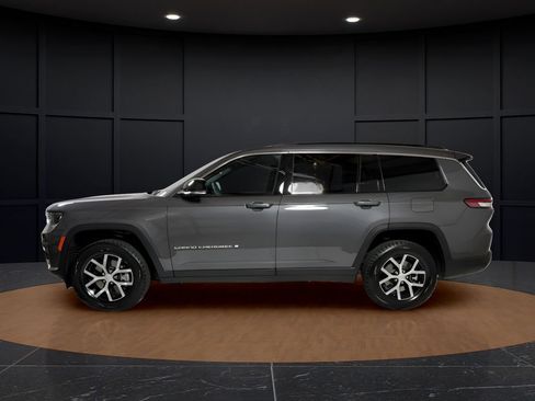 Certified 2025 Jeep Grand Cherokee L Limited w/ Trailer Tow Package AWD/4WD image 4