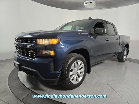 Used 2020 Chevrolet Silverado 1500 Custom w/ Custom Value Package image 2