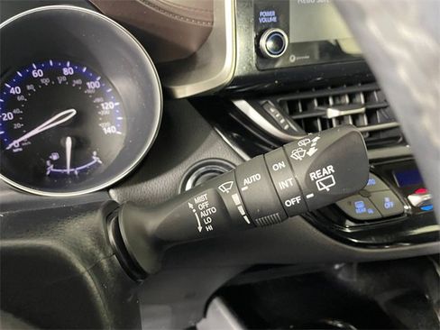 Used 2019 Toyota C-HR Limited image 10