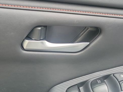 Certified 2025 Nissan Sentra SR image 23