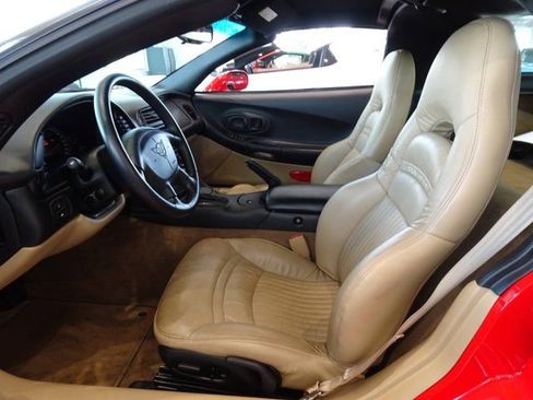 Used 2000 Chevrolet Corvette Coupe w/ Roof Pkg image 10