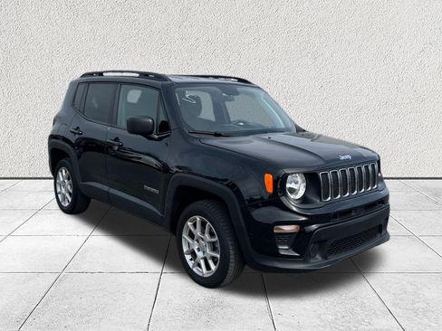 Used 2019 Jeep Renegade Sport w/ Sport Appearance Group image 1