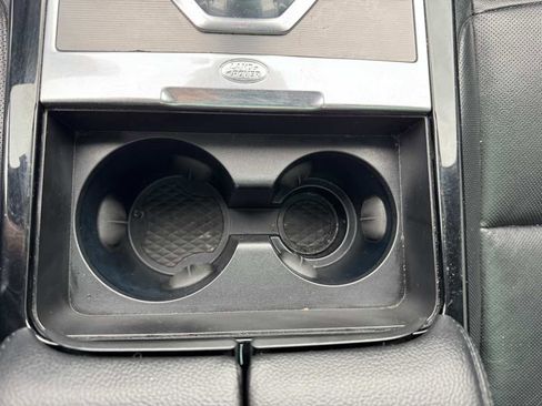 Used 2020 Land Rover Range Rover Evoque SE image 18