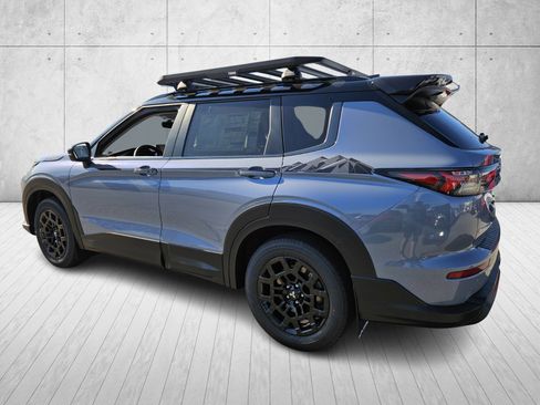 New 2026 Mitsubishi Outlander AWD image 5