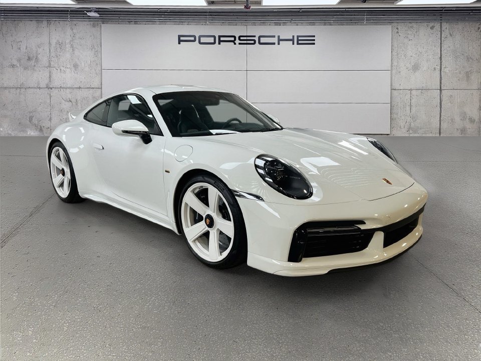 Certified 2023 Porsche 911 Sport Classic RWD image 7