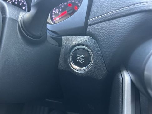 Used 2019 Toyota RAV4 XLE FWD image 41