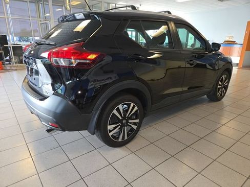 Used 2019 Nissan Kicks SV w/ Exterior Package FWD image 8