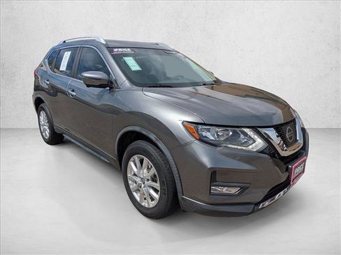 Used 2017 Nissan Rogue SV w/ SV Premium Package AWD/4WD image 3