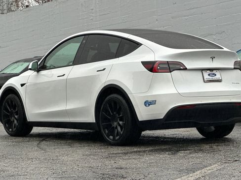Used 2021 Tesla Model Y Long Range image 6