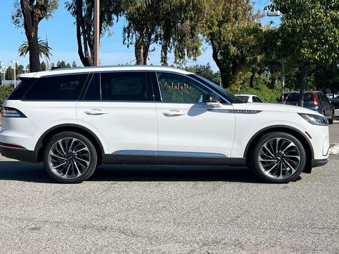 New 2026 Lincoln Aviator Reserve AWD/4WD image 4