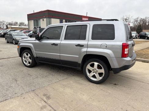 Used 2014 Jeep Patriot Sport image 22