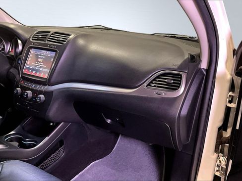 Used 2018 Dodge Journey Crossroad w/ Driver Convenience Group image 26