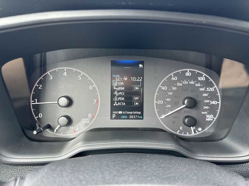 Used 2023 Toyota Corolla Cross LE image 30