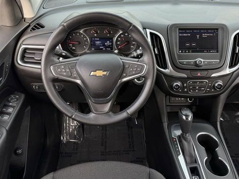 Used 2020 Chevrolet Equinox LT image 12