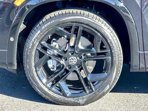 New 2026 Volkswagen Tiguan SE R-Line image 24