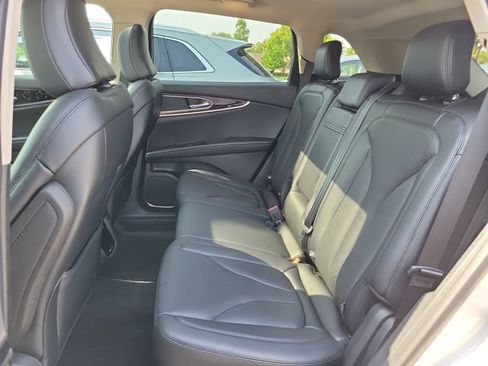 Used 2023 Lincoln Nautilus Reserve AWD/4WD image 24