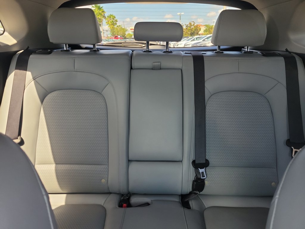 Used 2021 Hyundai Kona Limited FWD image 17