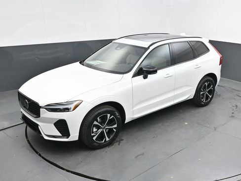 New 2026 Volvo XC60 B5 Core w/ Climate Package image 23