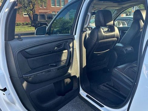 Used 2017 GMC Acadia Limited SLT image 16