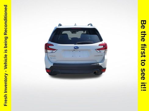 Used 2021 Subaru Forester Premium AWD/4WD image 4