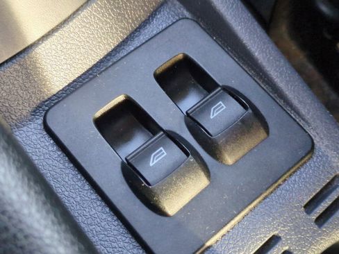 Used 2011 Ford Transit Connect XLT image 28