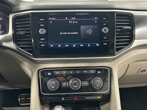 Used 2022 Volkswagen Atlas SEL R-Line image 22