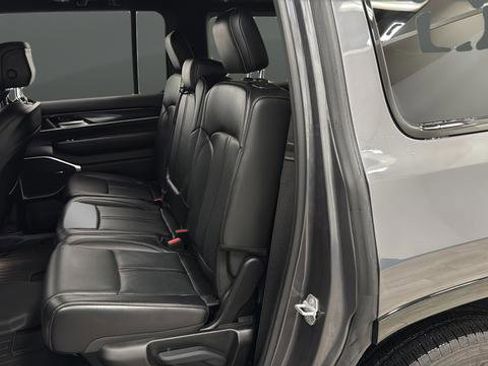 Used 2023 Jeep Wagoneer 4WD w/ HD Trailer Tow Package image 30