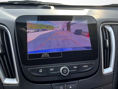 Used 2023 Chevrolet Malibu LT image 14