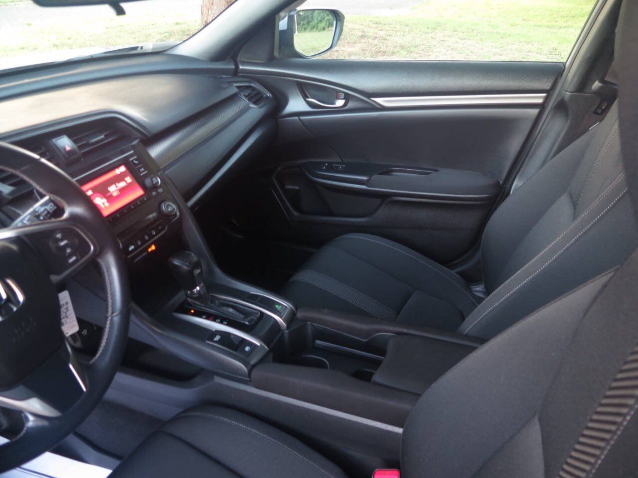Used 2018 Honda Civic Sport image 10