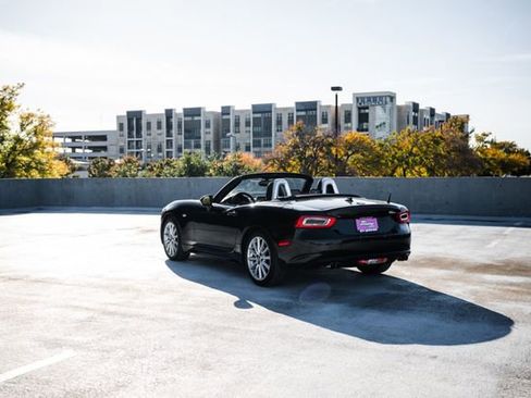 Used 2017 FIAT 124 Spider Lusso image 19