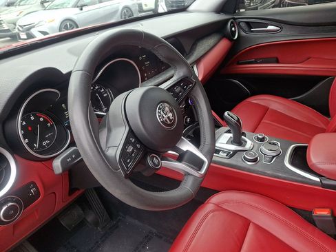 Used 2020 Alfa Romeo Stelvio RWD image 25