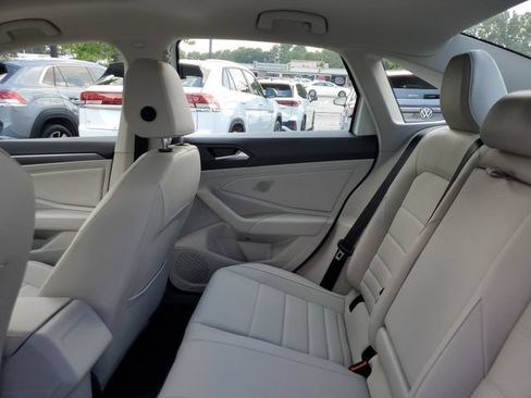 Certified 2024 Volkswagen Jetta SE FWD image 16