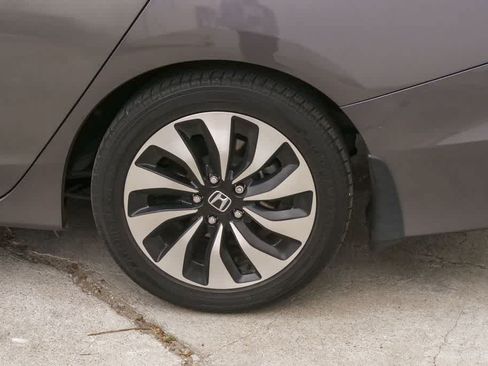 Used 2017 Honda Accord EX-L image 6