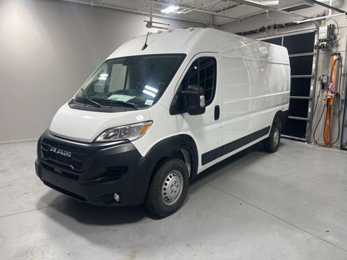 New 2026 RAM ProMaster 2500 w/ Convenience Group image 3