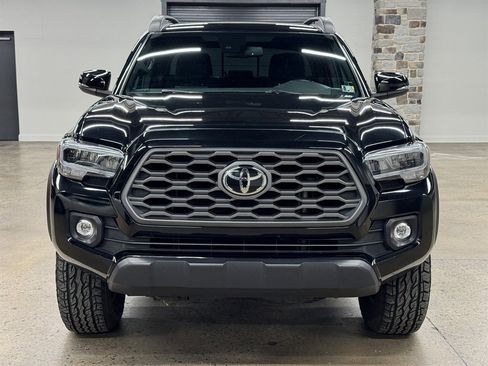 Used 2023 Toyota Tacoma TRD Off-Road w/ Technology Package image 2