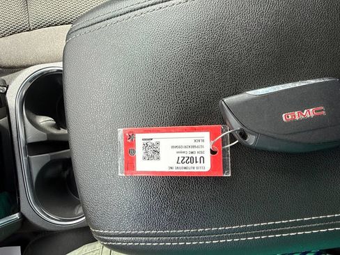 Used 2024 GMC Canyon Elevation w/ Convenience Package AWD/4WD image 16