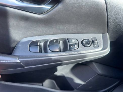 Used 2024 Nissan Sentra SV FWD image 23