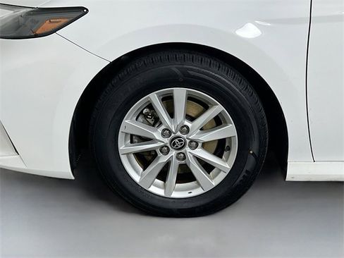 Used 2025 Toyota Camry LE image 25