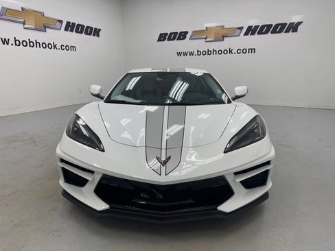 Used 2024 Chevrolet Corvette Stingray Premium Cpe w/ 3LT RWD image 2