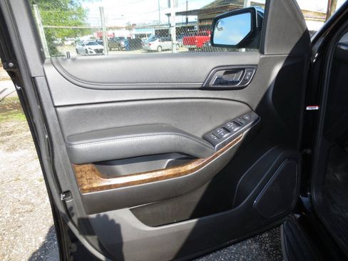 Used 2020 Chevrolet Tahoe 2WD w/ Remote Keyless Entry Package image 12