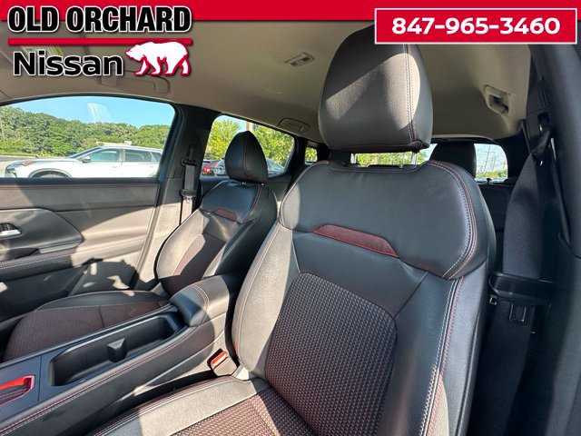 Used 2025 Nissan Kicks SR FWD image 11