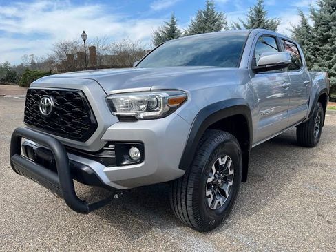 Used 2017 Toyota Tacoma TRD Off-Road image 35