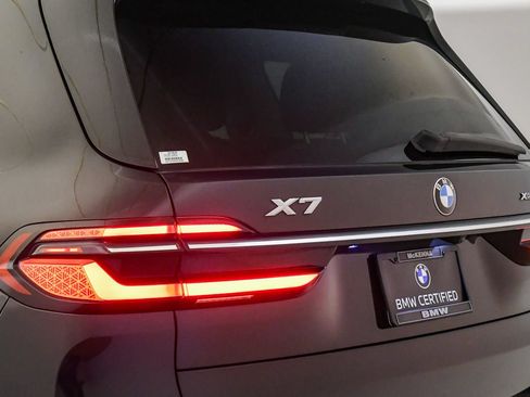 Used 2024 BMW X7 xDrive40i AWD/4WD image 12