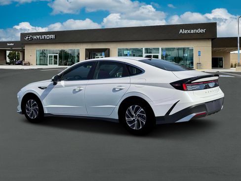 New 2026 Hyundai Sonata Blue FWD image 4