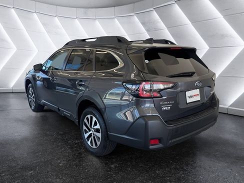 Used 2025 Subaru Outback Limited AWD/4WD image 6