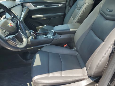 Used 2023 Cadillac XT5 Premium Luxury w/ Technology Package AWD/4WD image 16