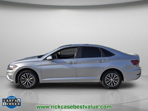 Used 2020 Volkswagen Jetta SE FWD image 3